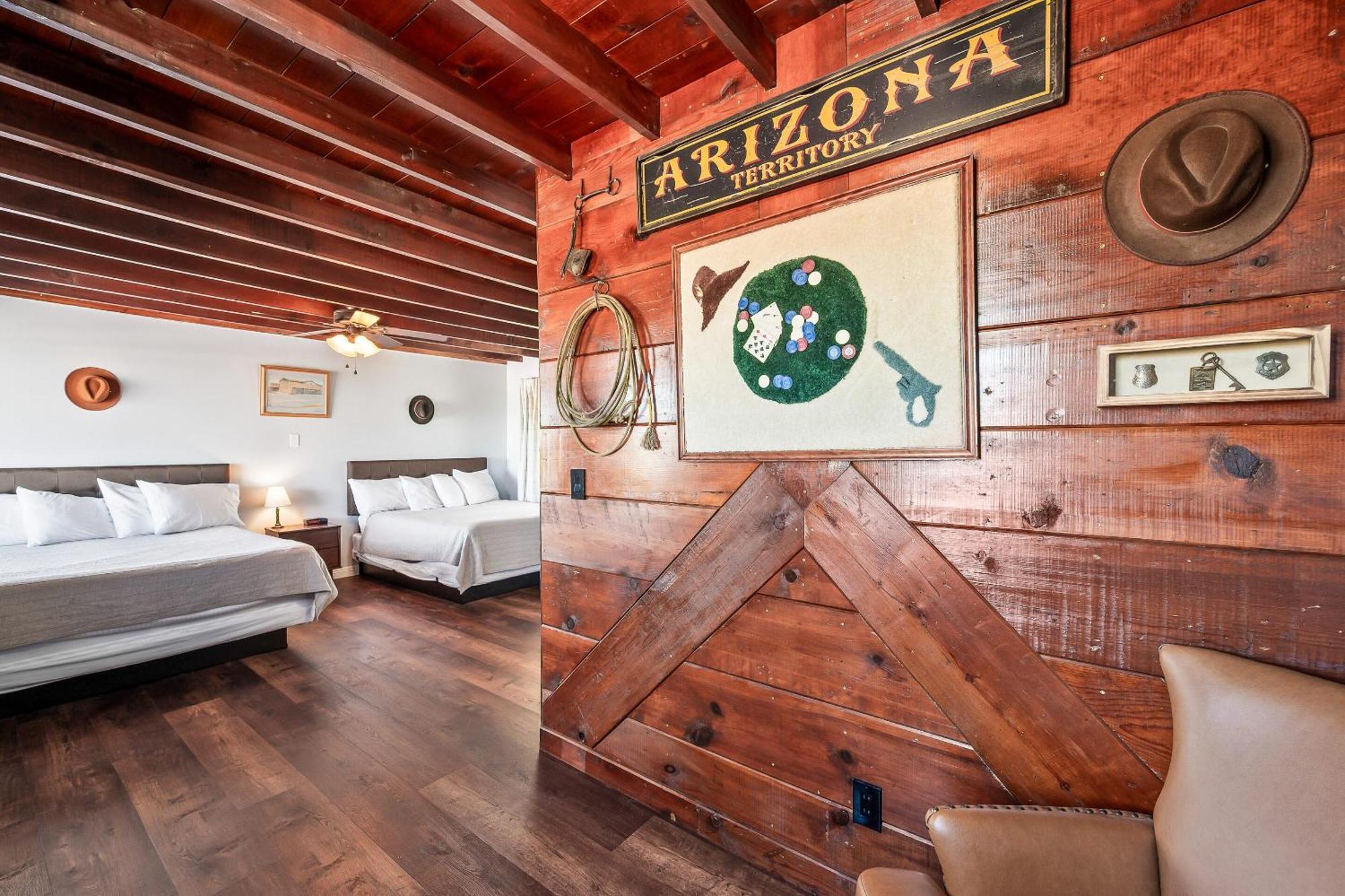 Sagebrush Inn Tombstone Kamer foto A guest room at the hotel